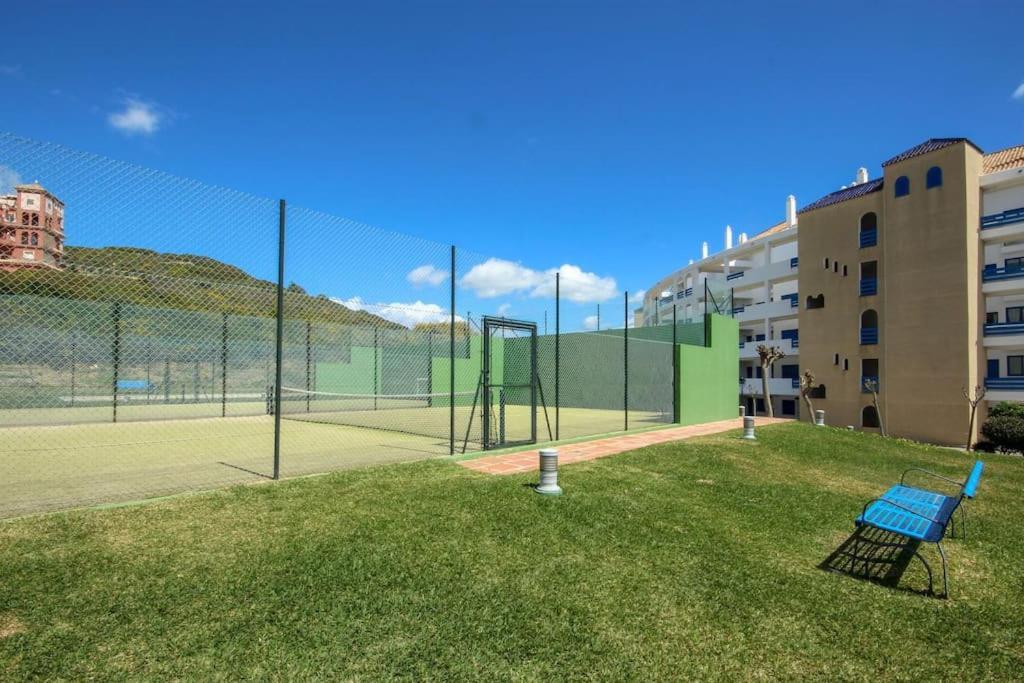 2 Bedrooms Sea And Pool View Apt In Duquesa Golf & Gardens Manilva Castillo de Sabinillas Eksteriør bilde
