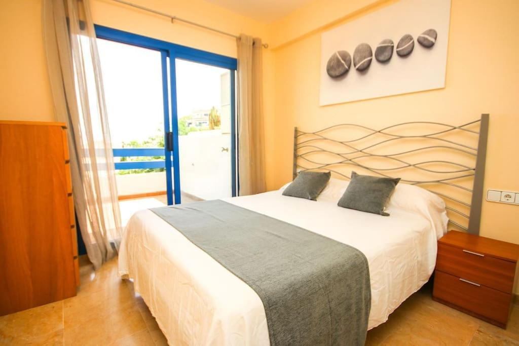 2 Bedrooms Sea And Pool View Apt In Duquesa Golf & Gardens Manilva Castillo de Sabinillas Eksteriør bilde