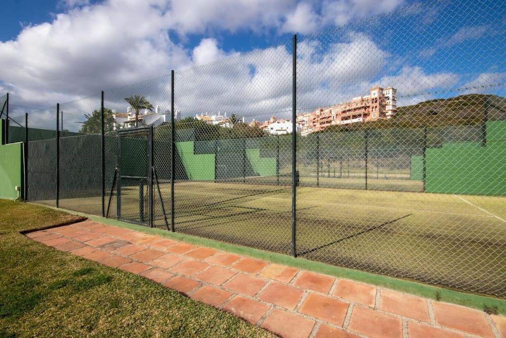 2 Bedrooms Sea And Pool View Apt In Duquesa Golf & Gardens Manilva Castillo de Sabinillas Eksteriør bilde