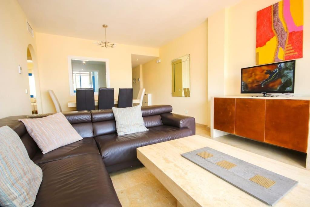 2 Bedrooms Sea And Pool View Apt In Duquesa Golf & Gardens Manilva Castillo de Sabinillas Eksteriør bilde